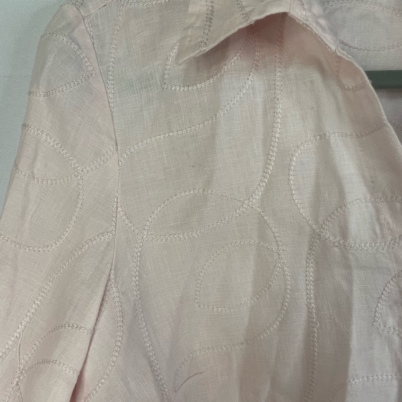 Tweed So linen blouse in the lightest of pinks! It has a great pattern! Pretty! - Picture 2 of 4